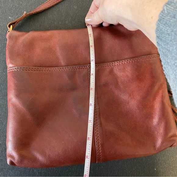 Rich Cognac Leather Crossbody Bag - Picture 5 of 13